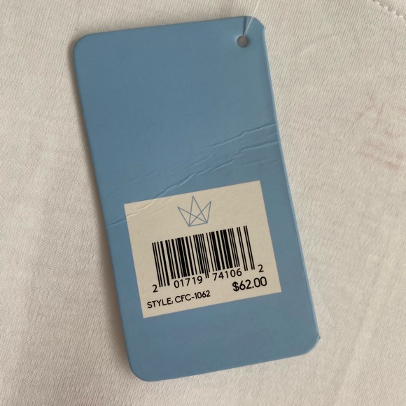 Chick NYC graphic t-shirt. NWT great condition. Size 16. - Picture 4 of 4